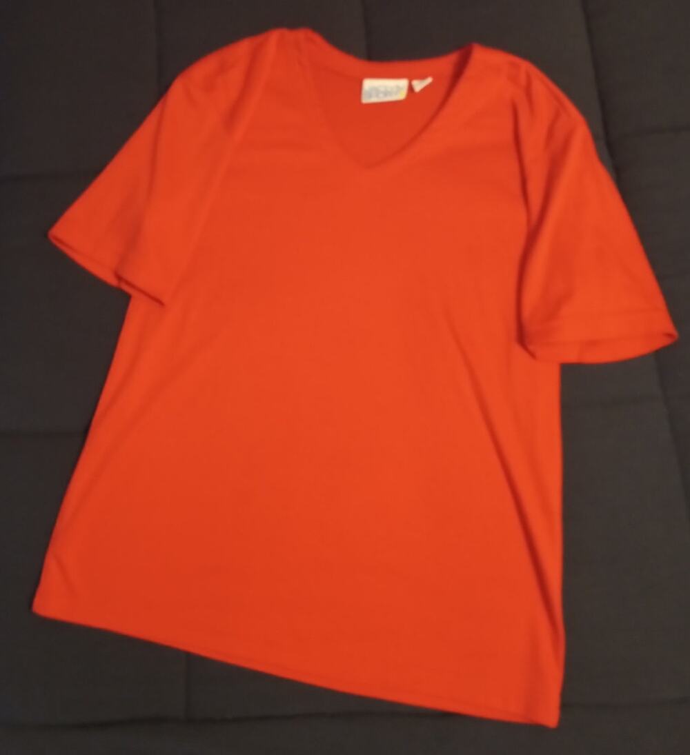 Vintage Jaclyn Smith USA Made Red V-Neck Decorative Collar Womens Tee Shirt SZ M